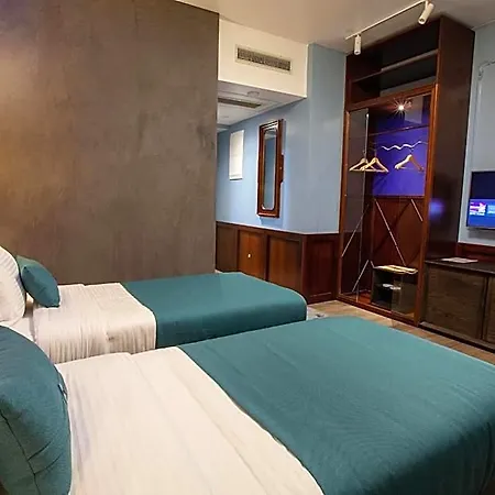 Solun Szálloda 4*